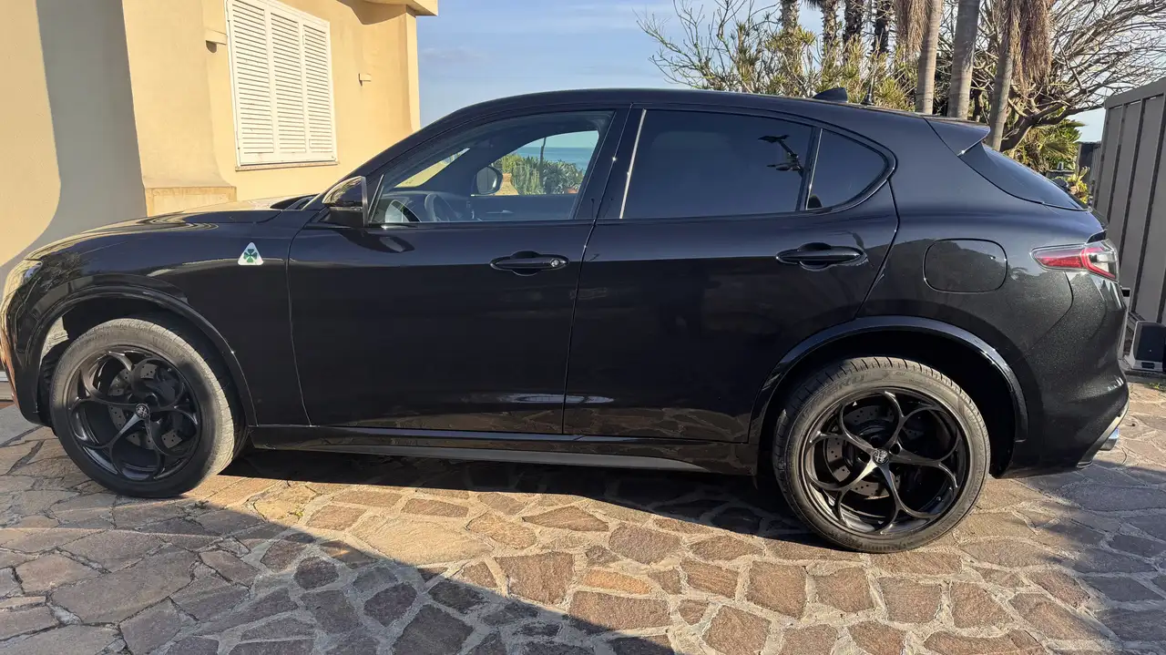 Alfa Romeo Stelvio 2025