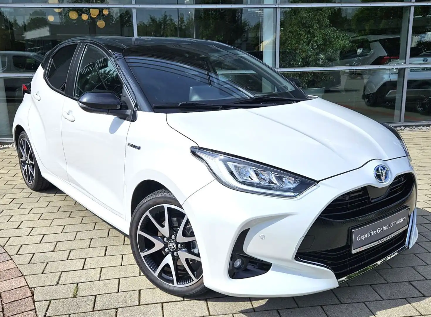 Toyota Yaris Hybrid 1.5 VVT-i Style*Technik Paket*Navigation* Fehér - 1