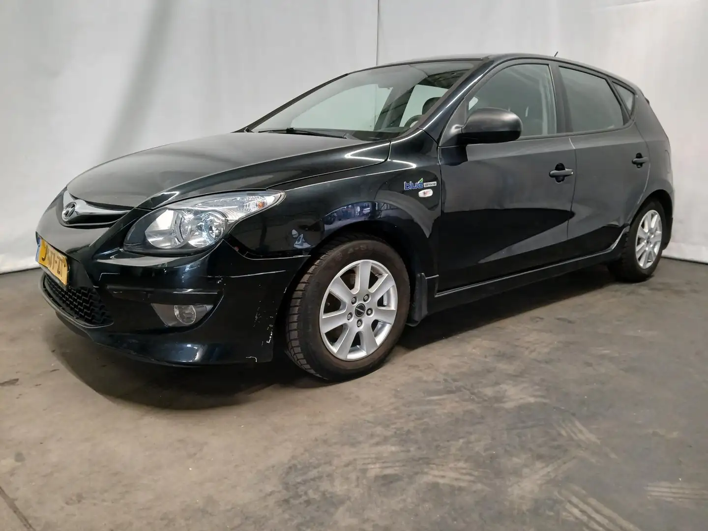 Hyundai i30 CW 1.4i i-Drive - Achter Schade Černá - 2