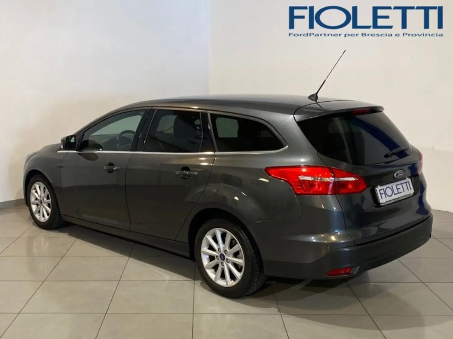 Ford Focus 3ª SERIE 1.5 TDCI 120 CV START&STOP SW TITANIUM Grau - 2