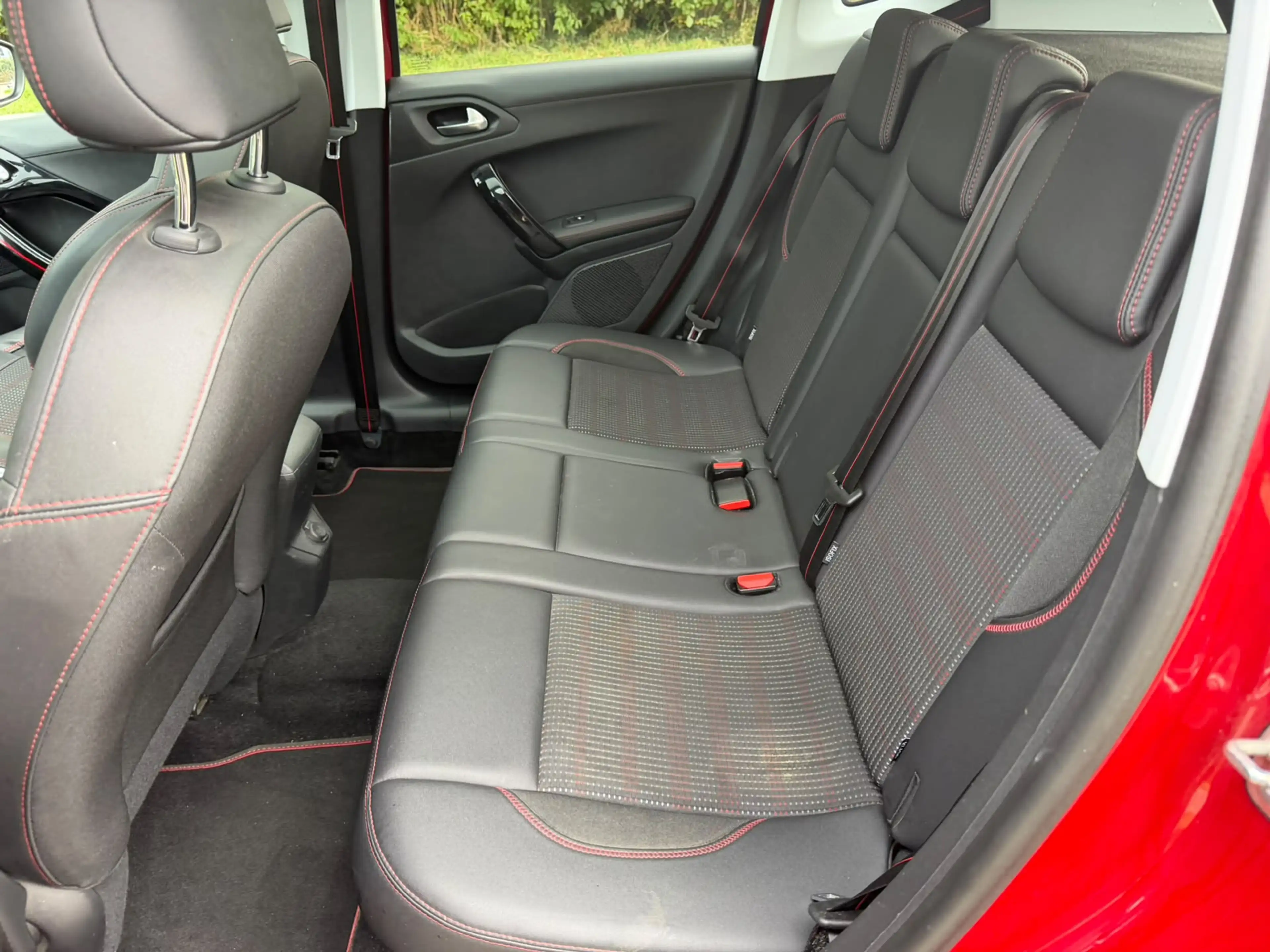 Peugeot 2008 2008 1.2i  GT Line S — photo 7