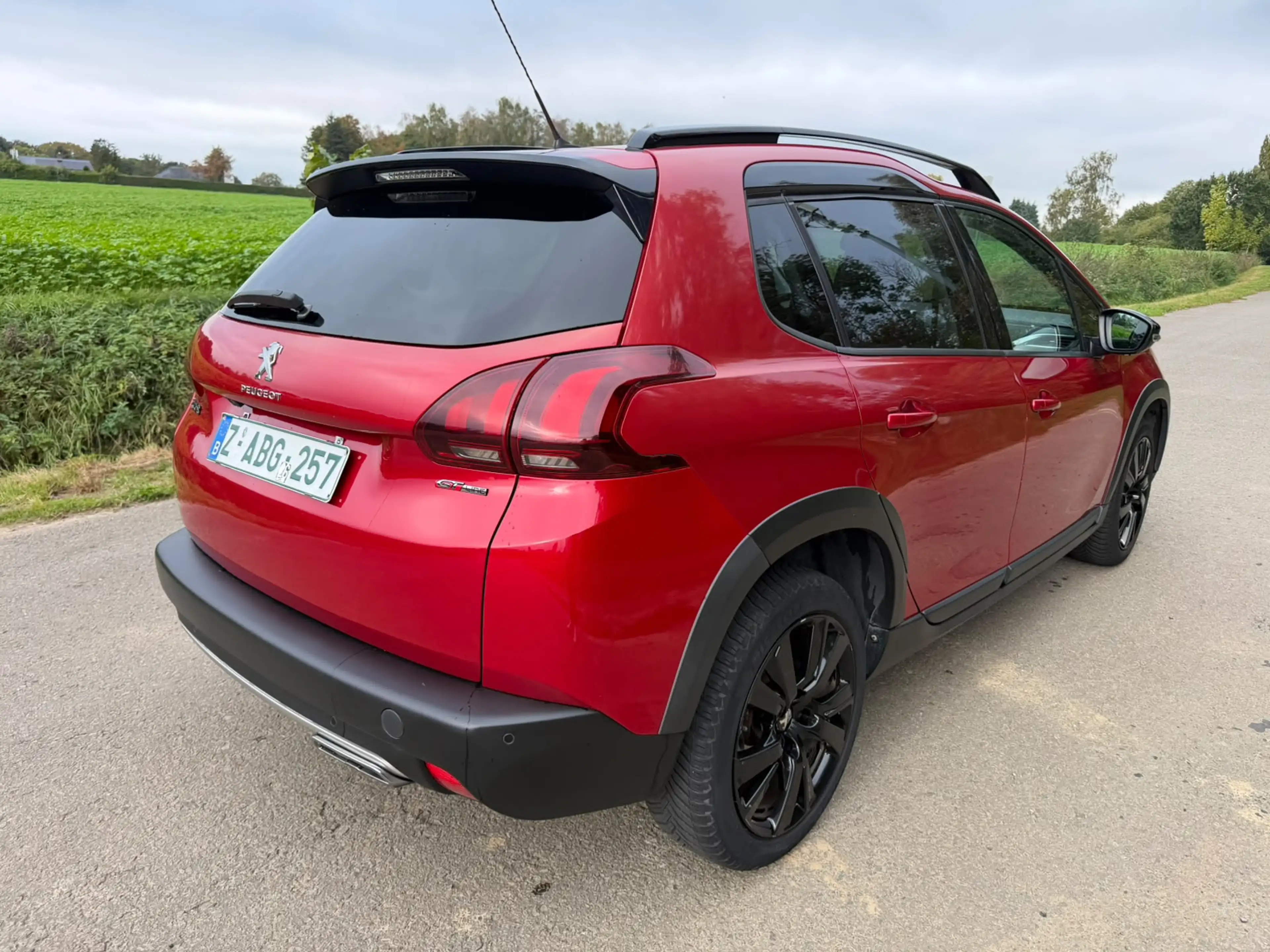 Peugeot 2008 2008 1.2i  GT Line S — photo 3