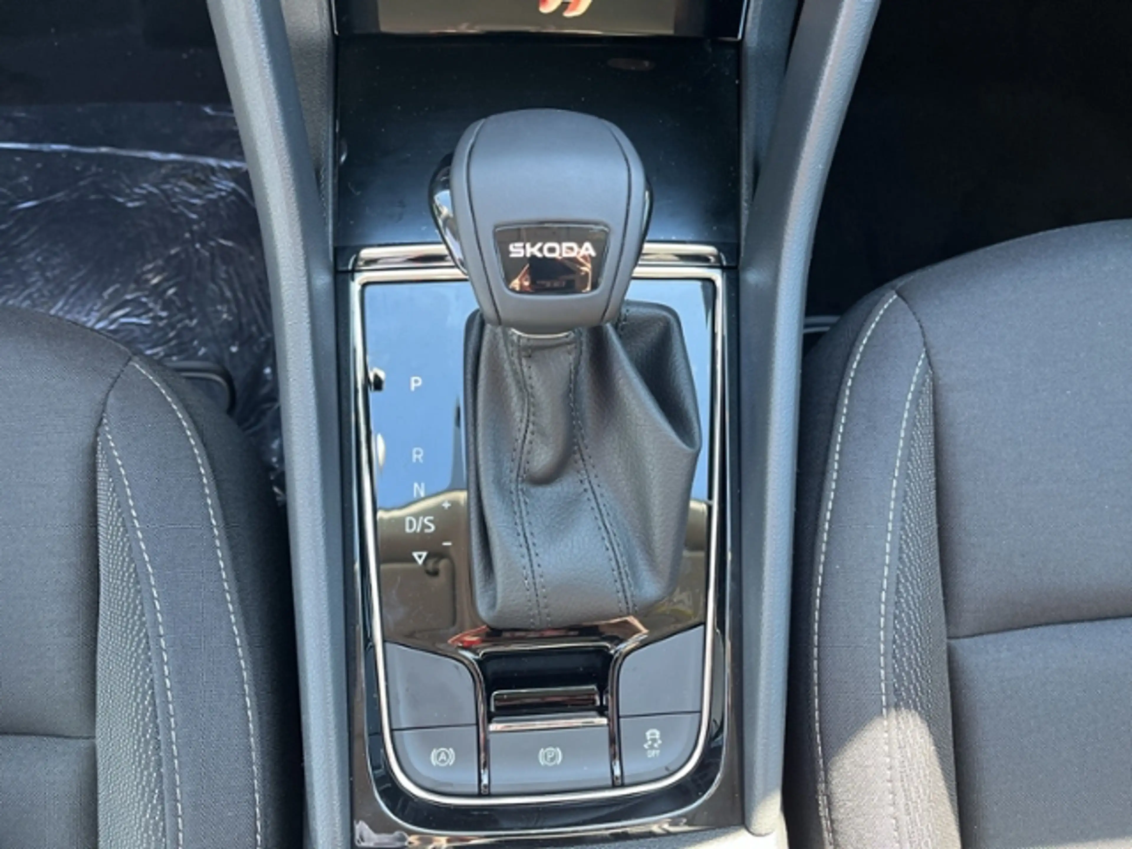 Skoda Karoq 2.0 TDI DSG Balance #Navi #el.Heckklappe #Assiste — photo 13