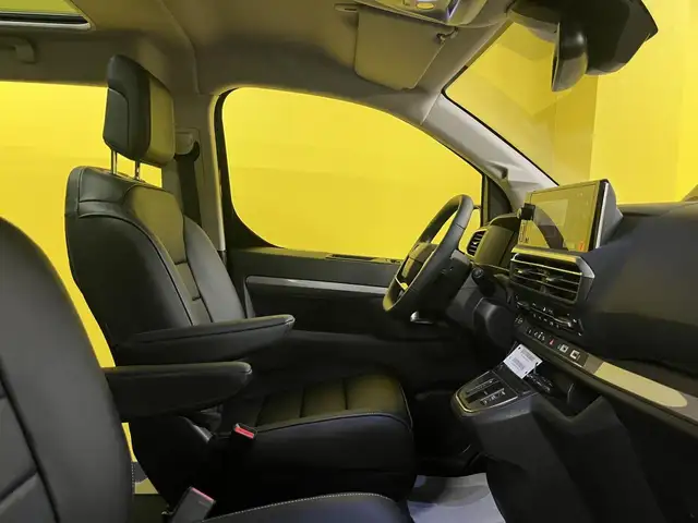 Citroen Spacetourer view 4