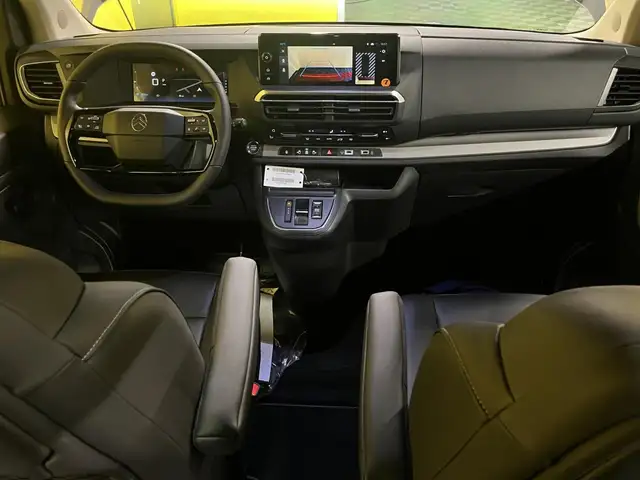 Citroen Spacetourer view 2