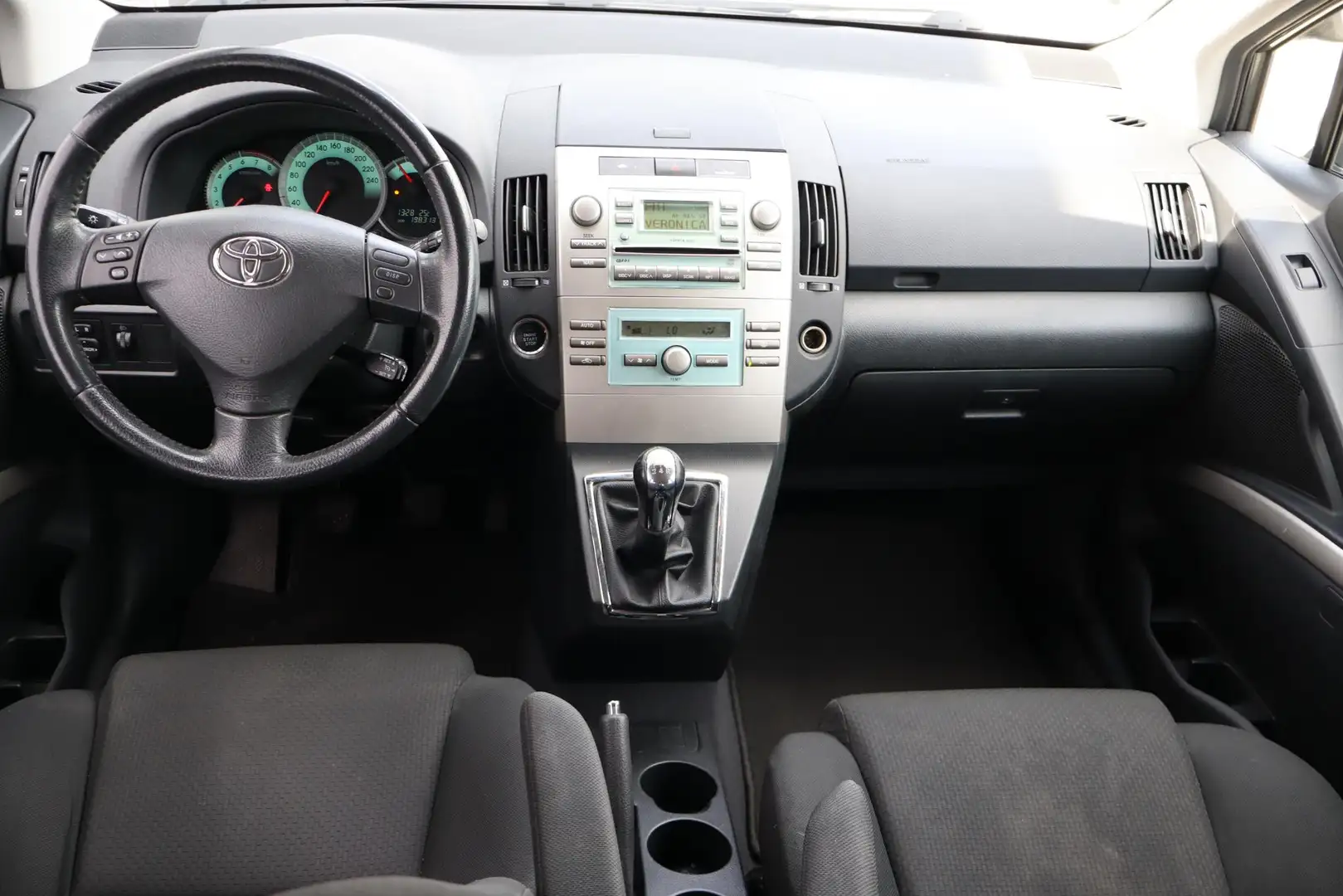 Toyota Verso 1.6 VVT-i Dynamic Climate control, Radio cd speler Grijs - 2