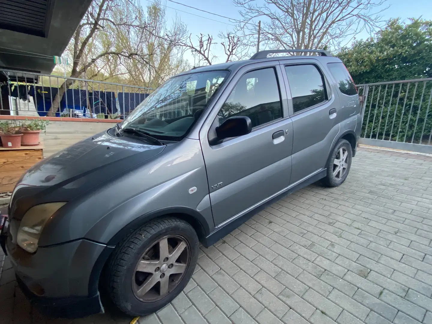 Suzuki Ignis Ignis II 2003 1.3 Deluxe 2wd - 2