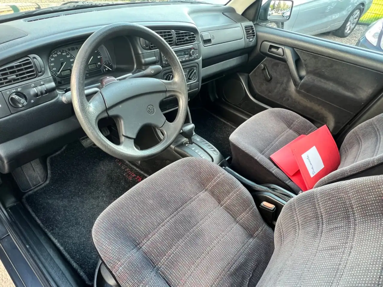 Volkswagen Vento 1.8 CL Automatik/1. Hand/ Garagenwagen, foto 8