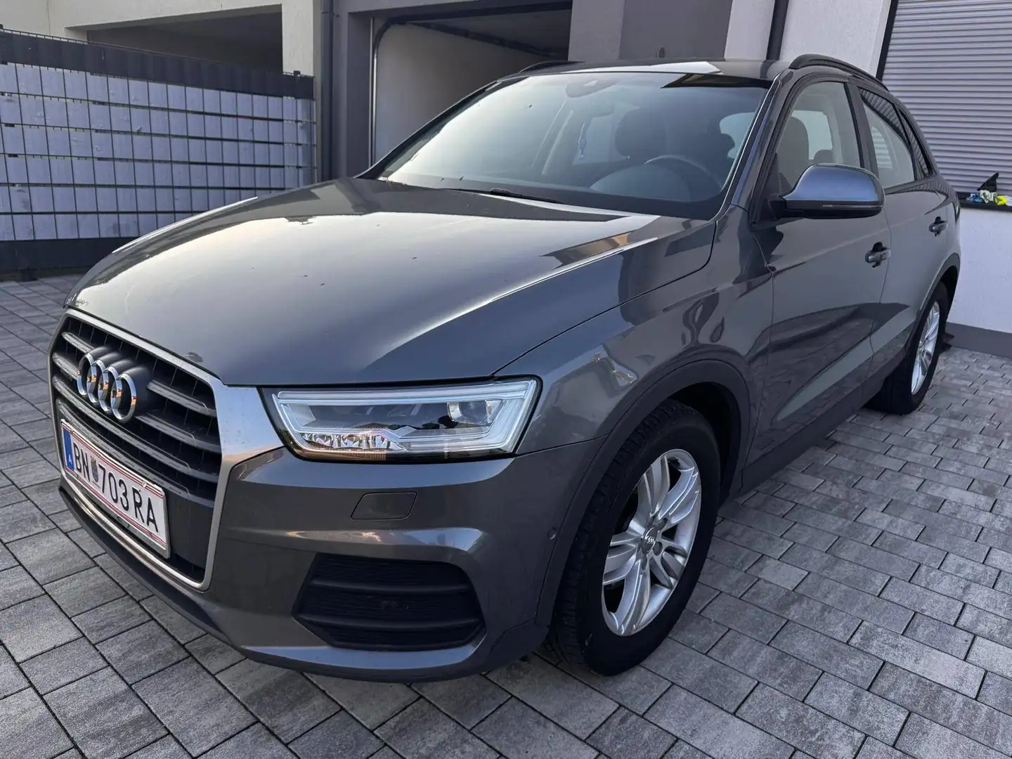 Audi Q3 Q3 2,0 TDI quattro S-tronic Silber - 1