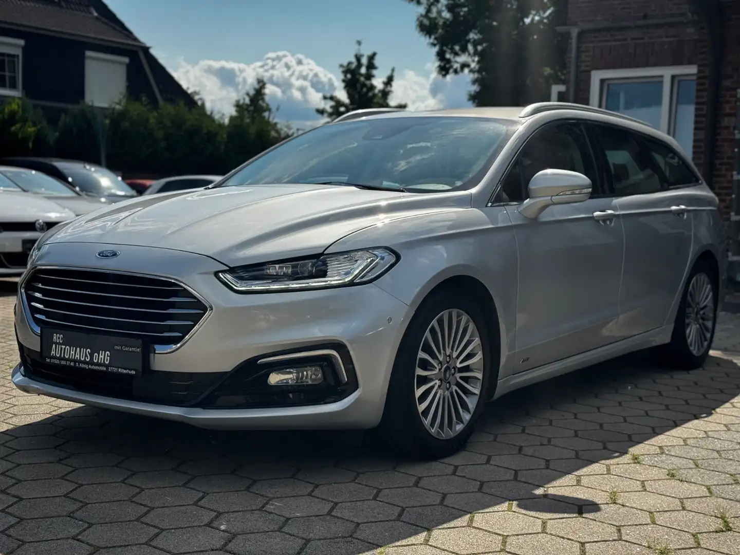 Ford Mondeo Turnier Titanium AWD 4X4 Navi Aut. Kamera Gümüş rengi - 1