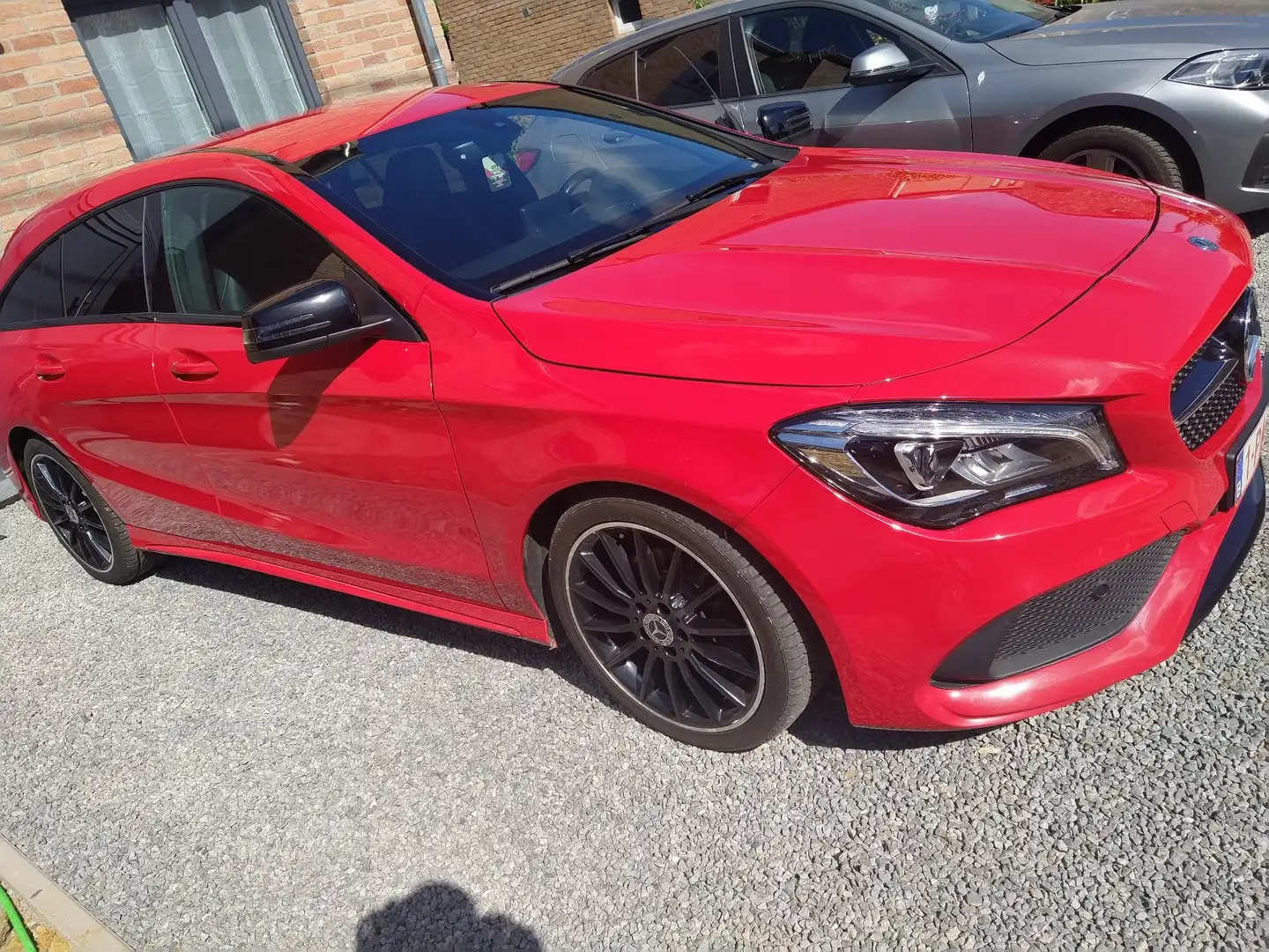 Mercedes-Benz CLA 200 CLA 200 d shooting break pack AMG Rouge - 1