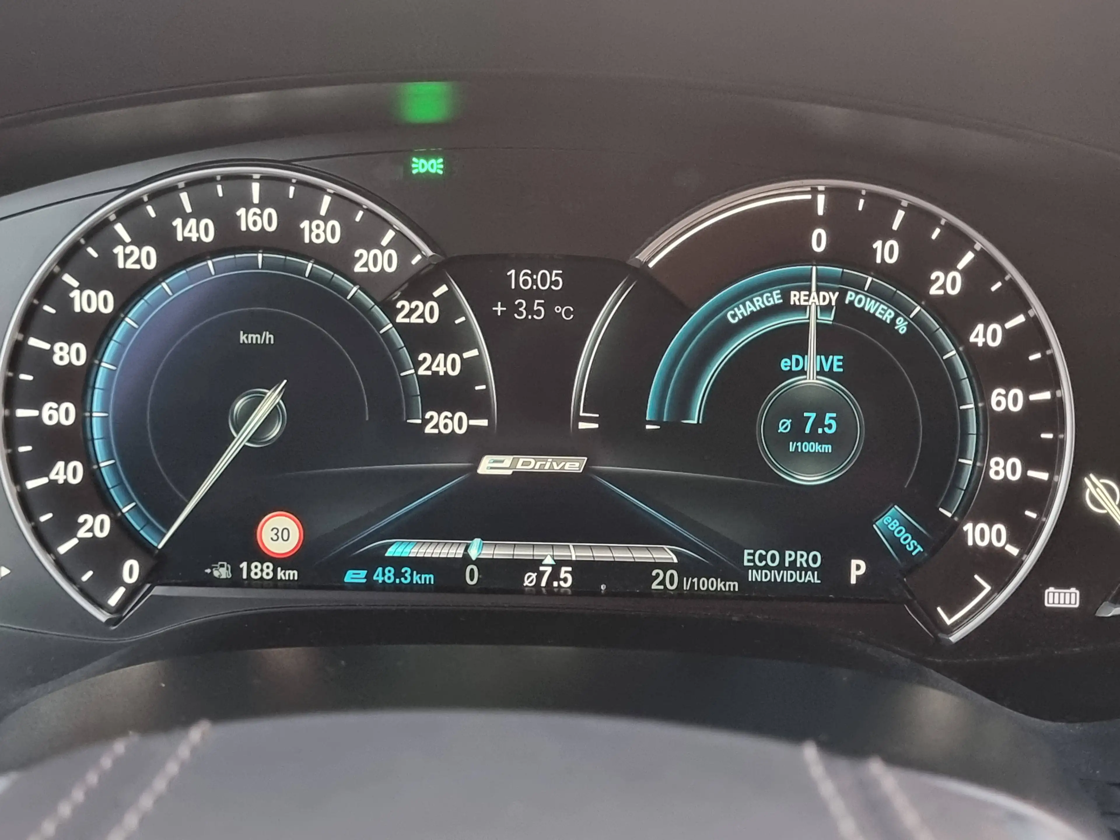 BMW 530 530e PHEV iPerformance — photo 15