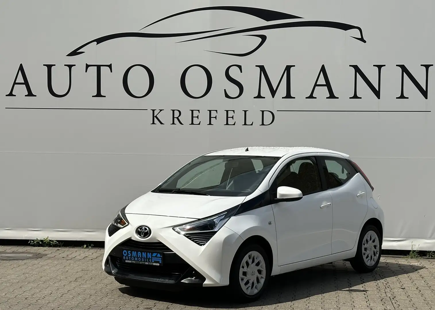 Toyota Aygo x-play   Rückfahrkamera Weiß - 1