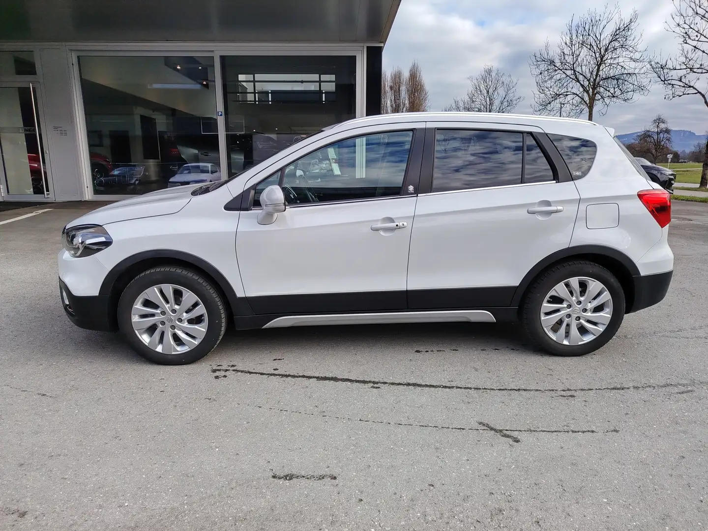 Suzuki SX4 S-Cross 1,4 Hybrid Allgrip shine Weiß - 2