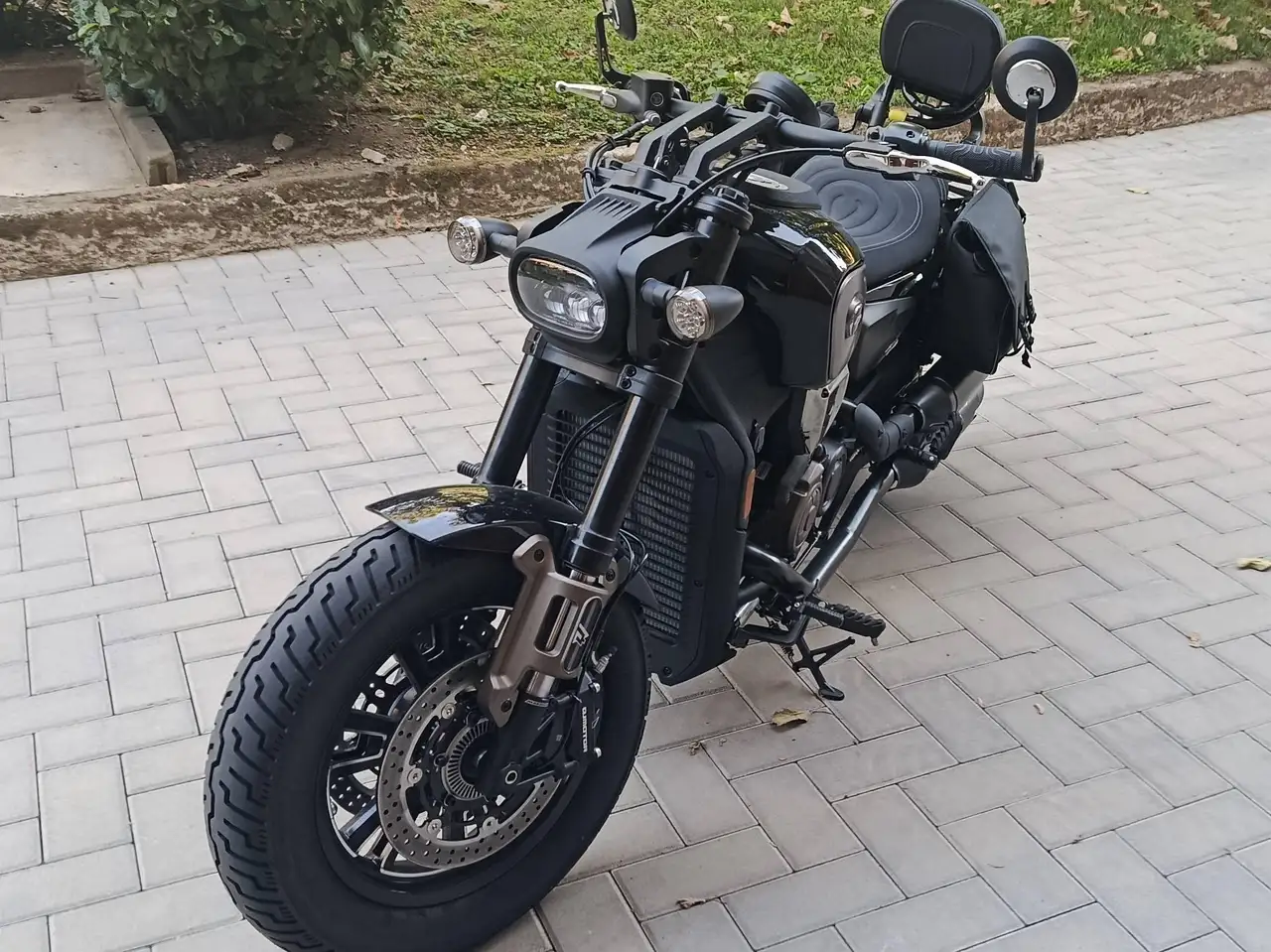 QJ Motor SRV 600 V