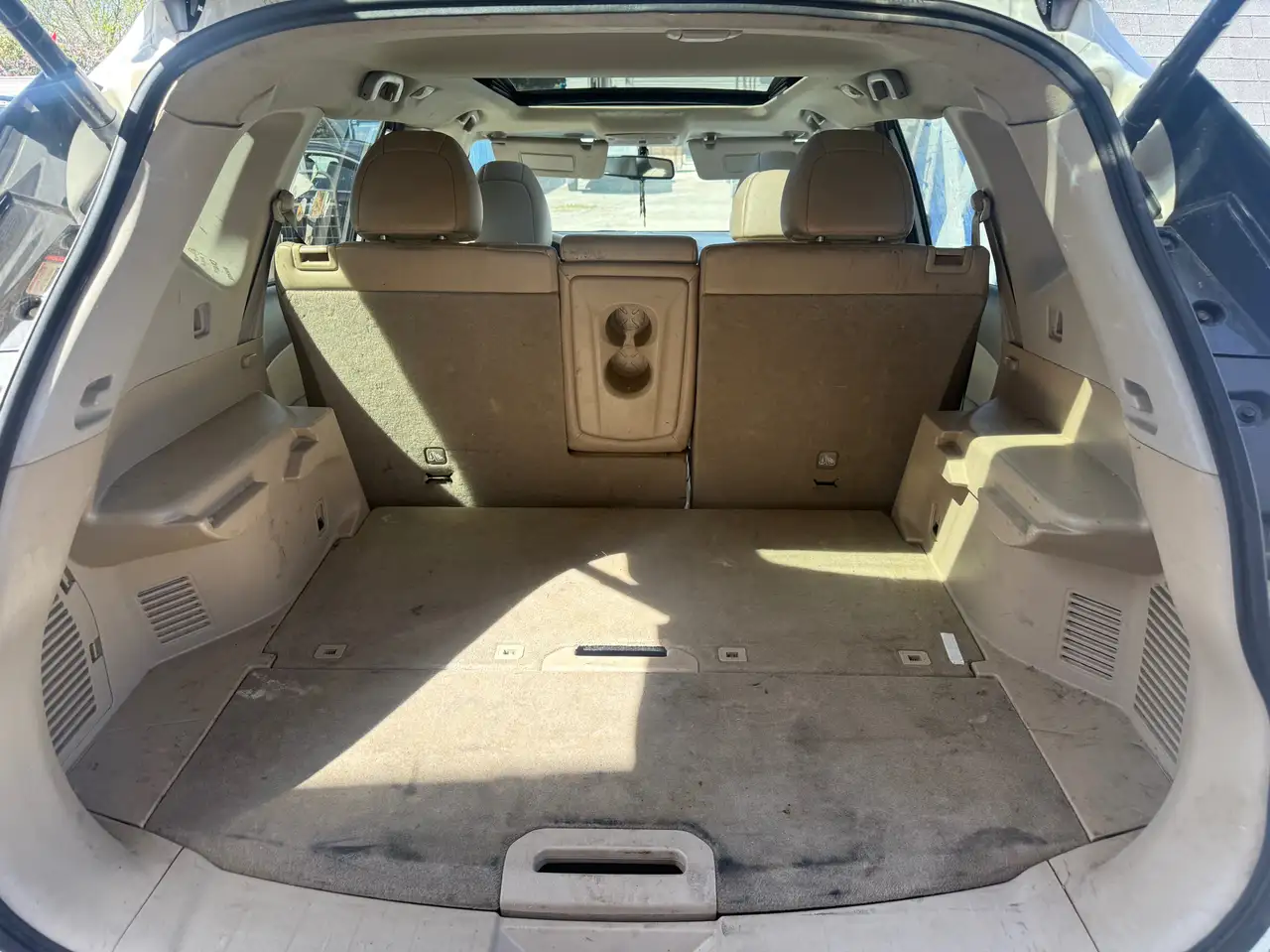 Nissan Rogue снимка Nissan Rogue
