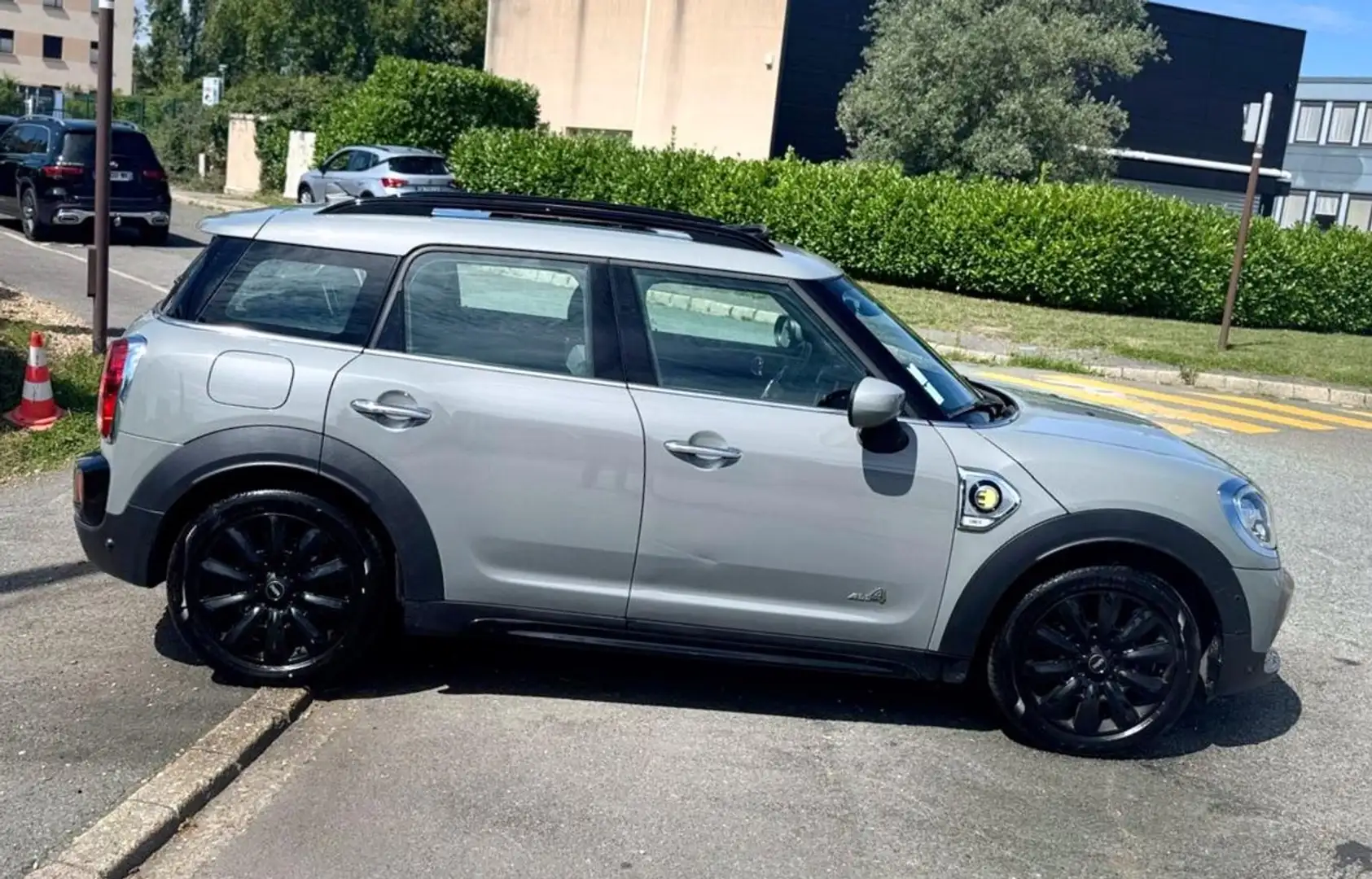 MINI Countryman SE All4 SE ALL4 Business Design 224ch TOIT OUVRANT 15000HT ENTRETIEN COMPLET A JOUR Grijs - 2