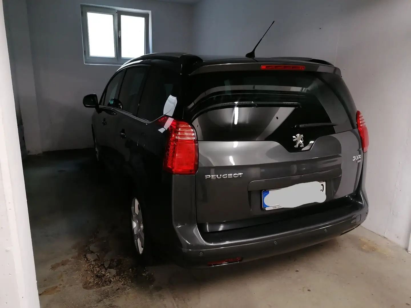 Peugeot 5008 e-HDI FAP 110 EGS6 Stop&Start Allure - 1