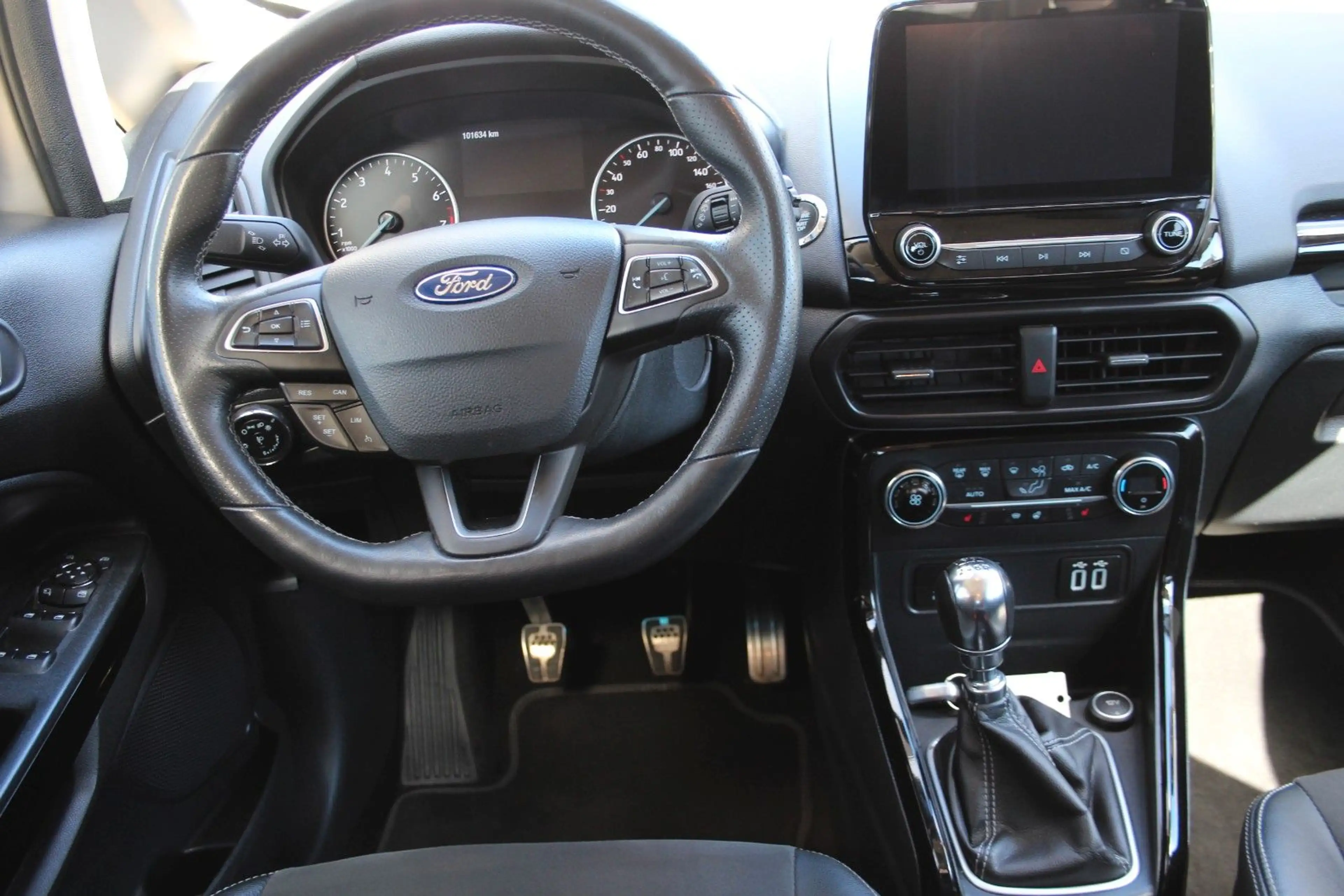 Ford EcoSport ST-Line — photo 6