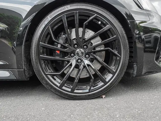 Audi RS5 view 7