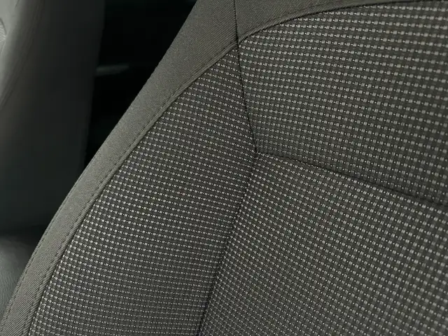 Ford S-Max view 9