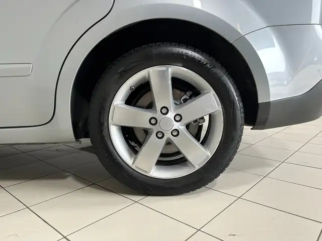 Ford S-Max view 5
