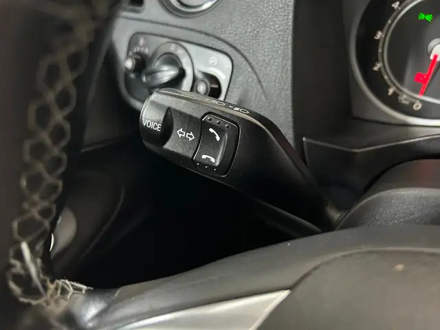Ford S-Max view 13