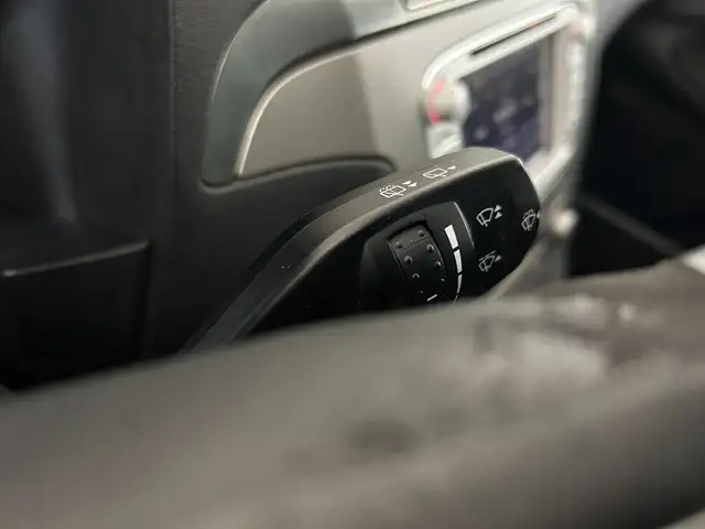 Ford S-Max view 14