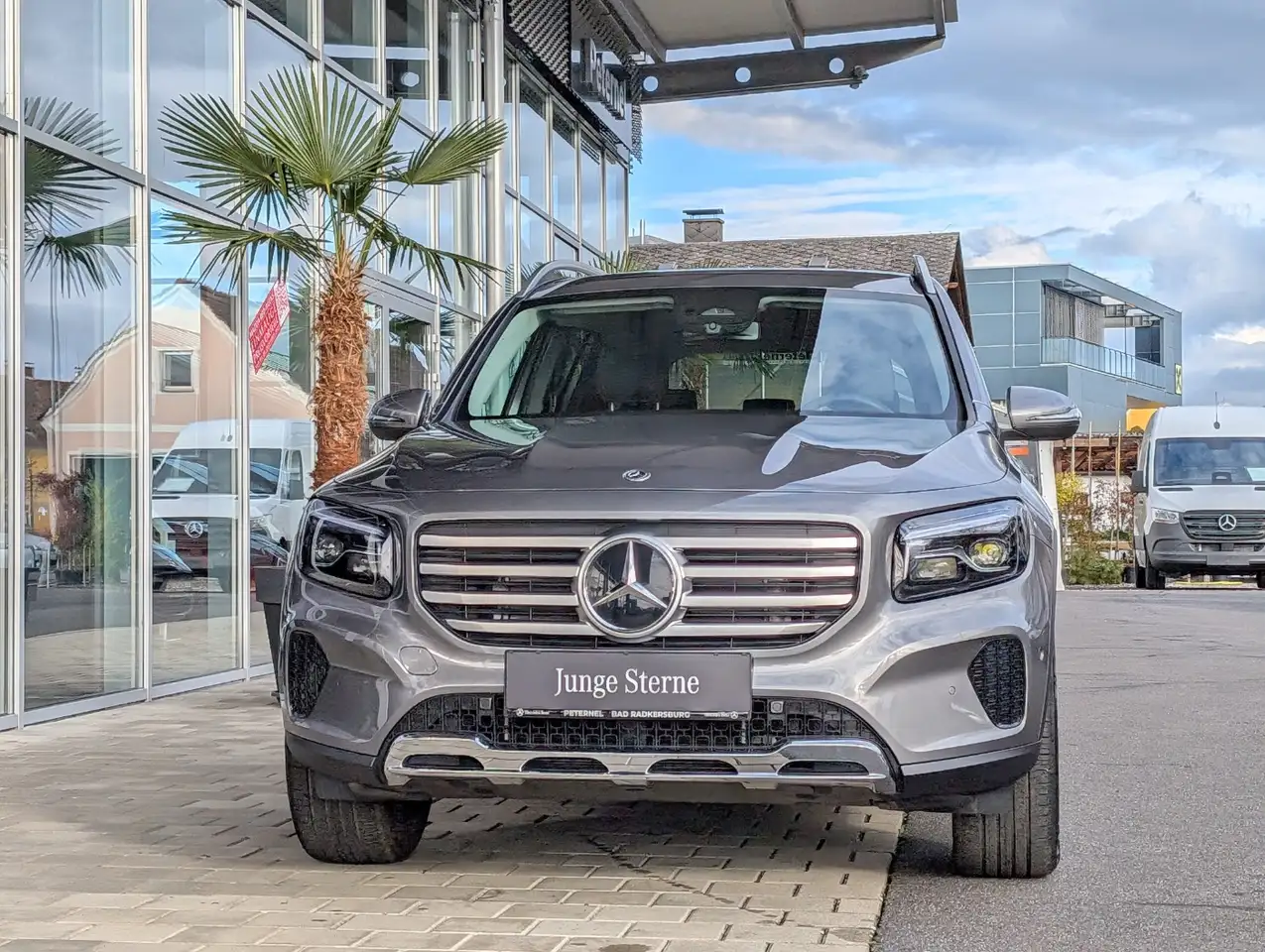 Mercedes-Benz GLB 200 Progressive PTS Shz Mbeam eHeck AUT RKam 6