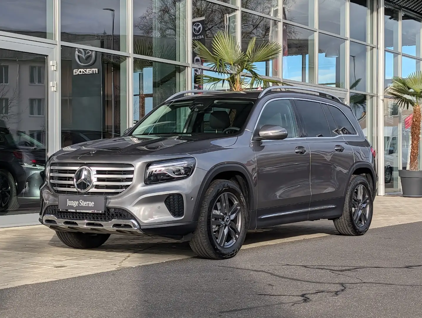 Mercedes-Benz GLB 200 Progressive PTS Shz Mbeam eHeck AUT RKam Grau - 2