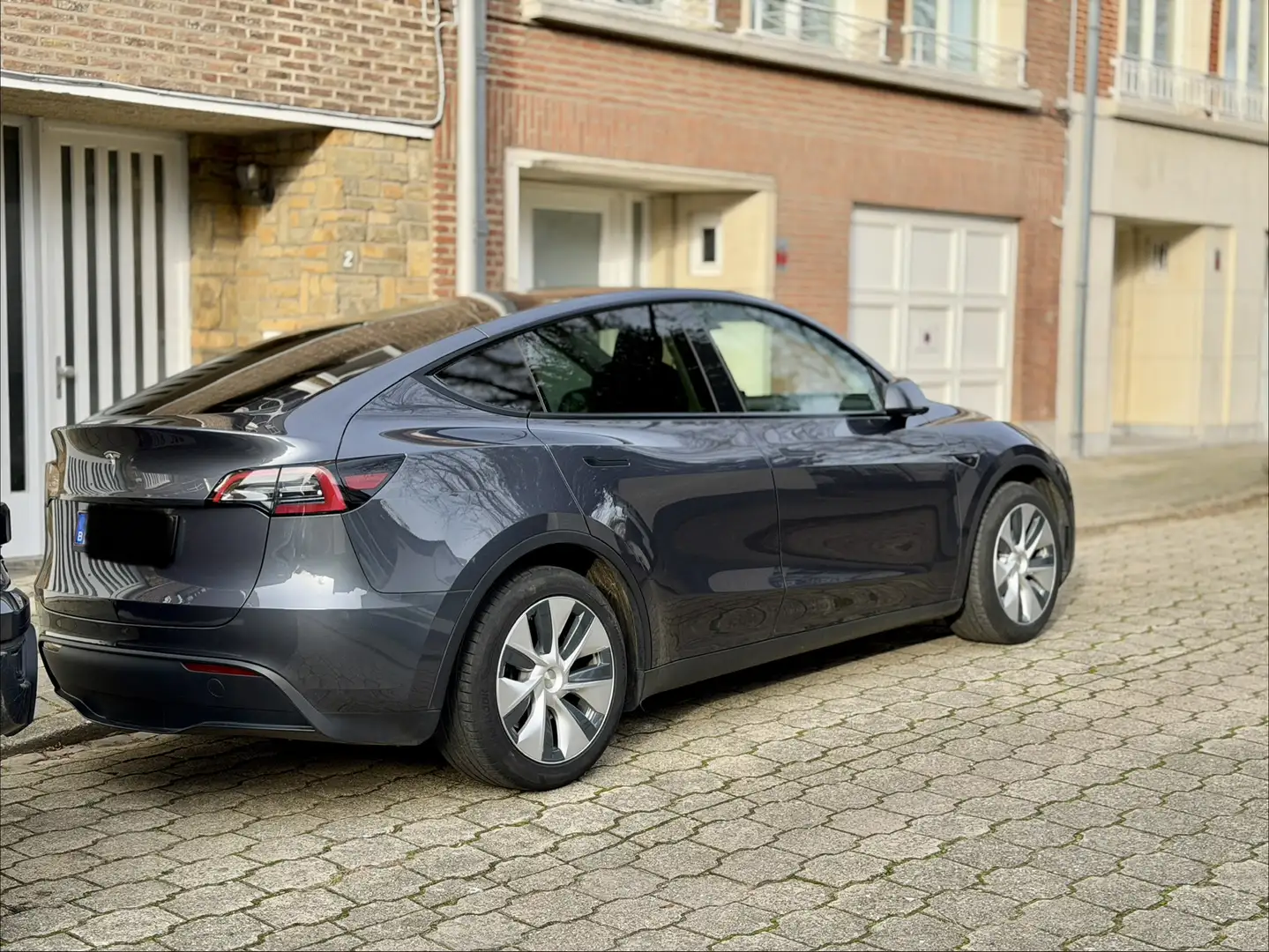Tesla Model Y Model Y 72.5 kWh Standard Range Gris - 1