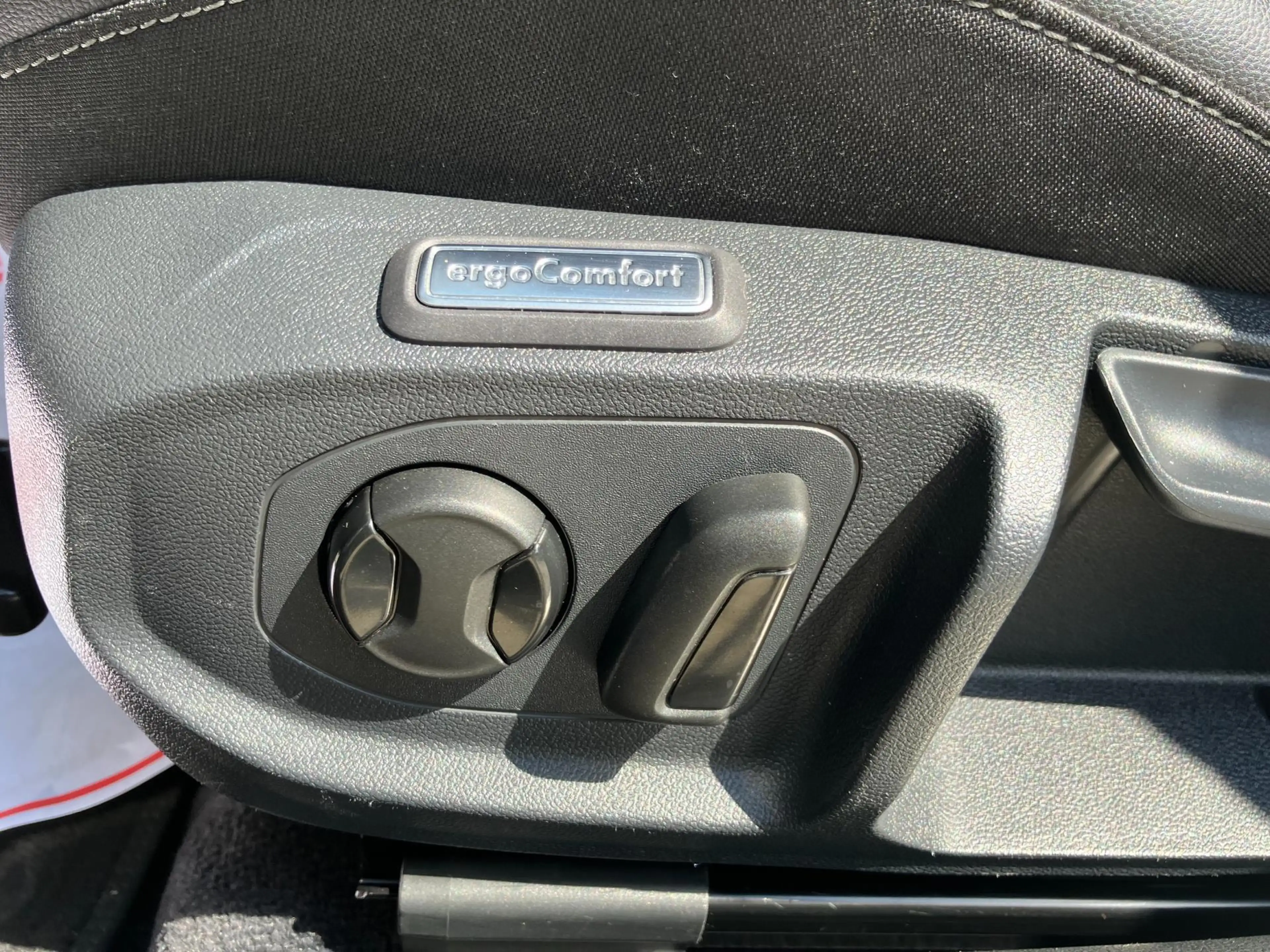 Volkswagen Arteon 2.0 TDI R-LINE CAMERA/ PANORAMA/ PARK ASSIST — photo 8
