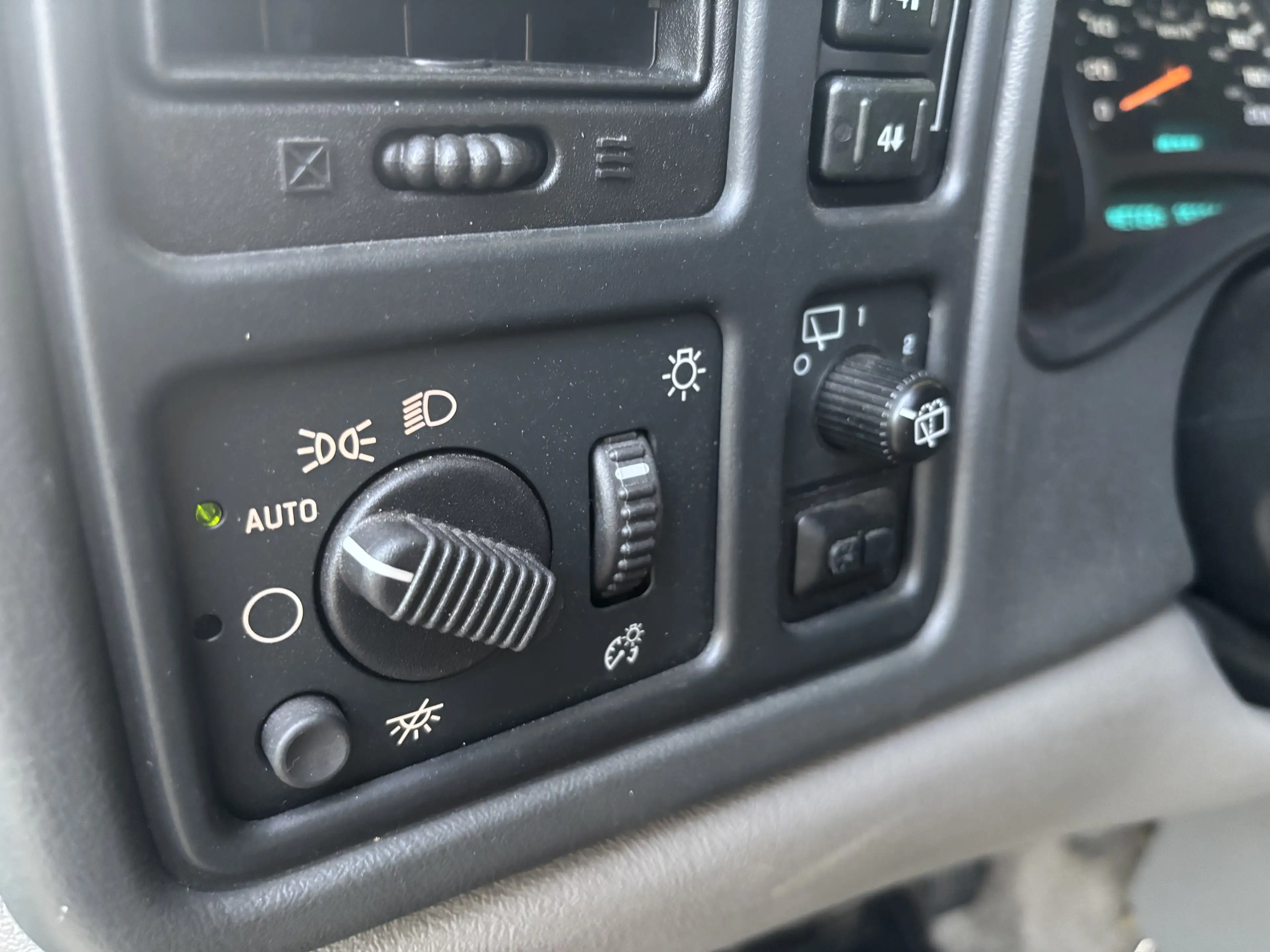 Chevrolet Chevy Van 5.3 V8 LT Luxe — photo 14