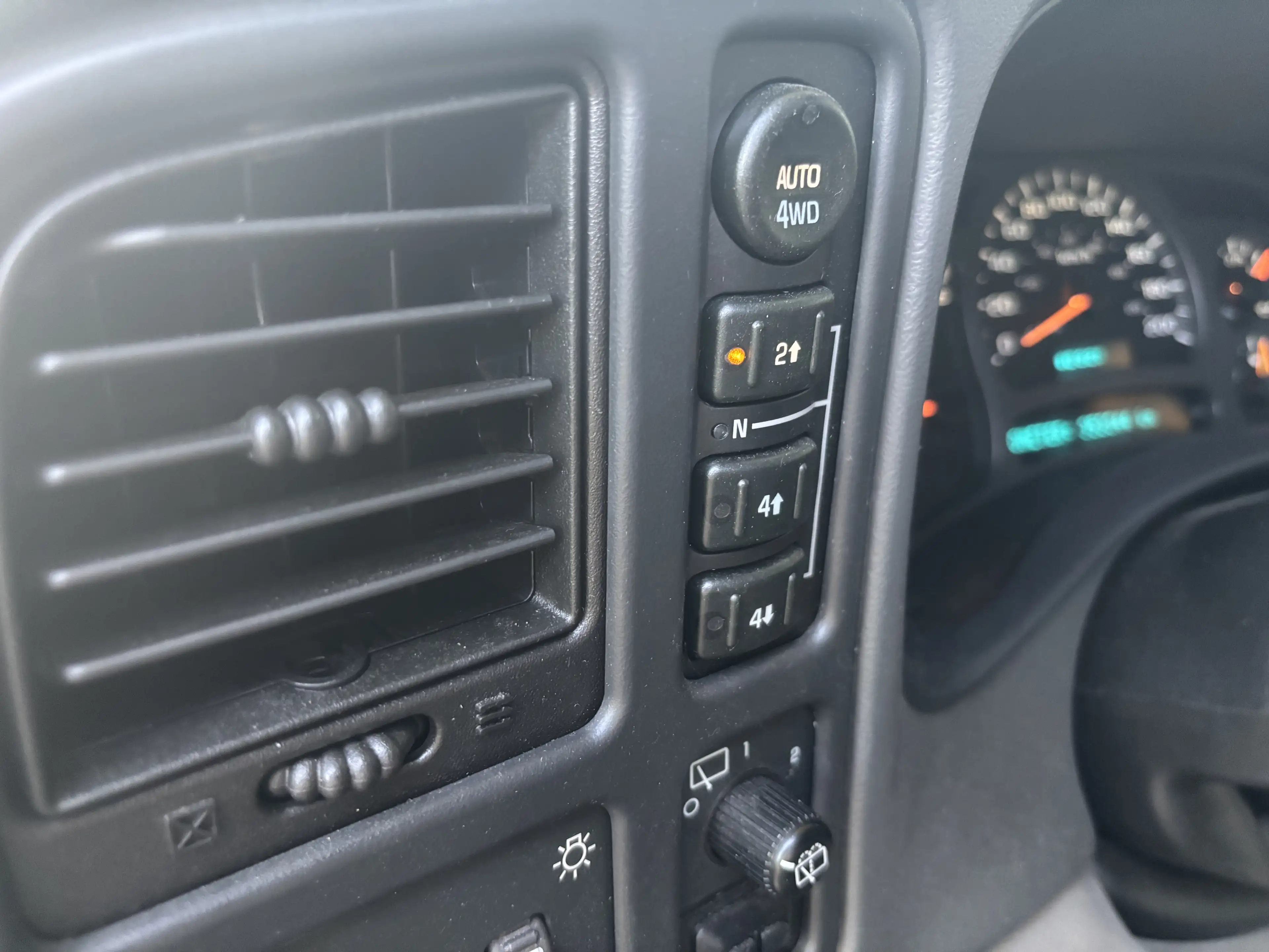 Chevrolet Chevy Van 5.3 V8 LT Luxe — photo 15