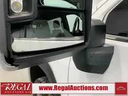 GMC Sierra 3500HD снимка GMC Sierra 3500HD