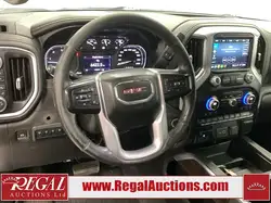 GMC Sierra 3500HD снимка GMC Sierra 3500HD
