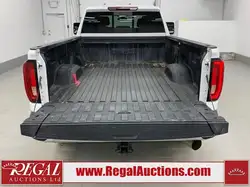 GMC Sierra 3500HD снимка GMC Sierra 3500HD