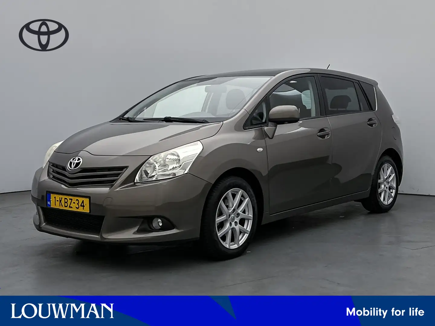 Toyota Verso 1.8 VVT-i Business Titanium Szürke - 1