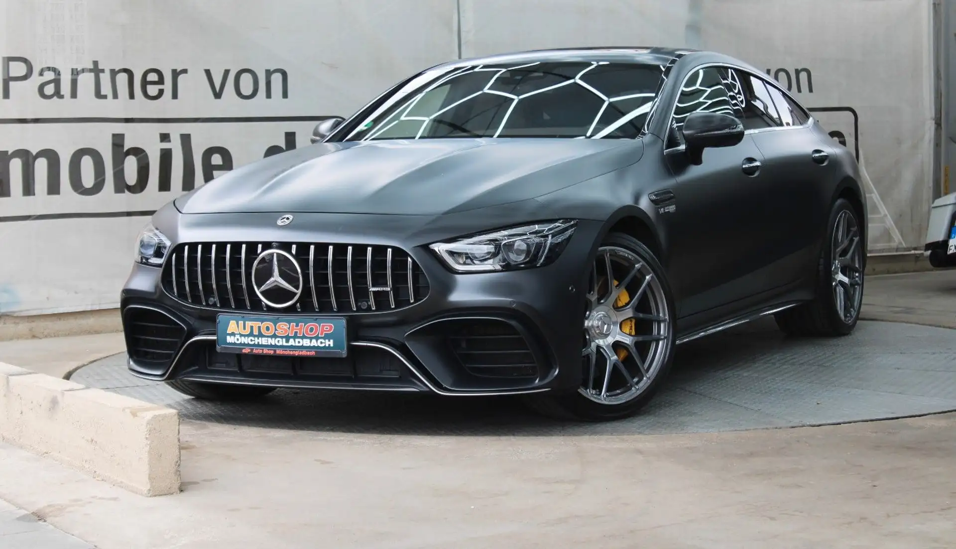 Mercedes-Benz AMG GT 4-Door Coupe 63 S 2019 건메탈 사진 1