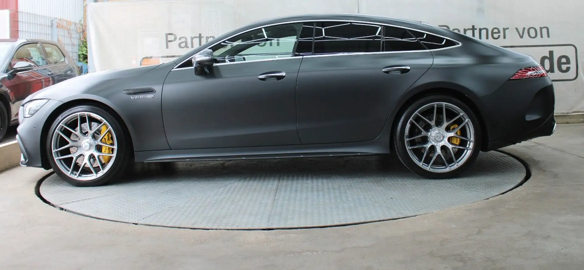 Mercedes-Benz AMG GT 4-Door Coupe 63 S 2019 건메탈 사진 3