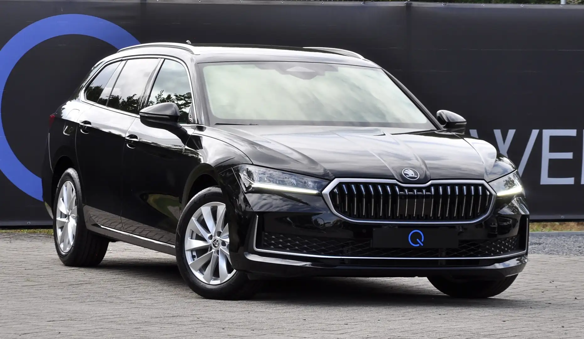 Skoda Superb MHEV SELECTION APPLE CARPLAY ACC MASSAGE TREKHAAK Negro - 1