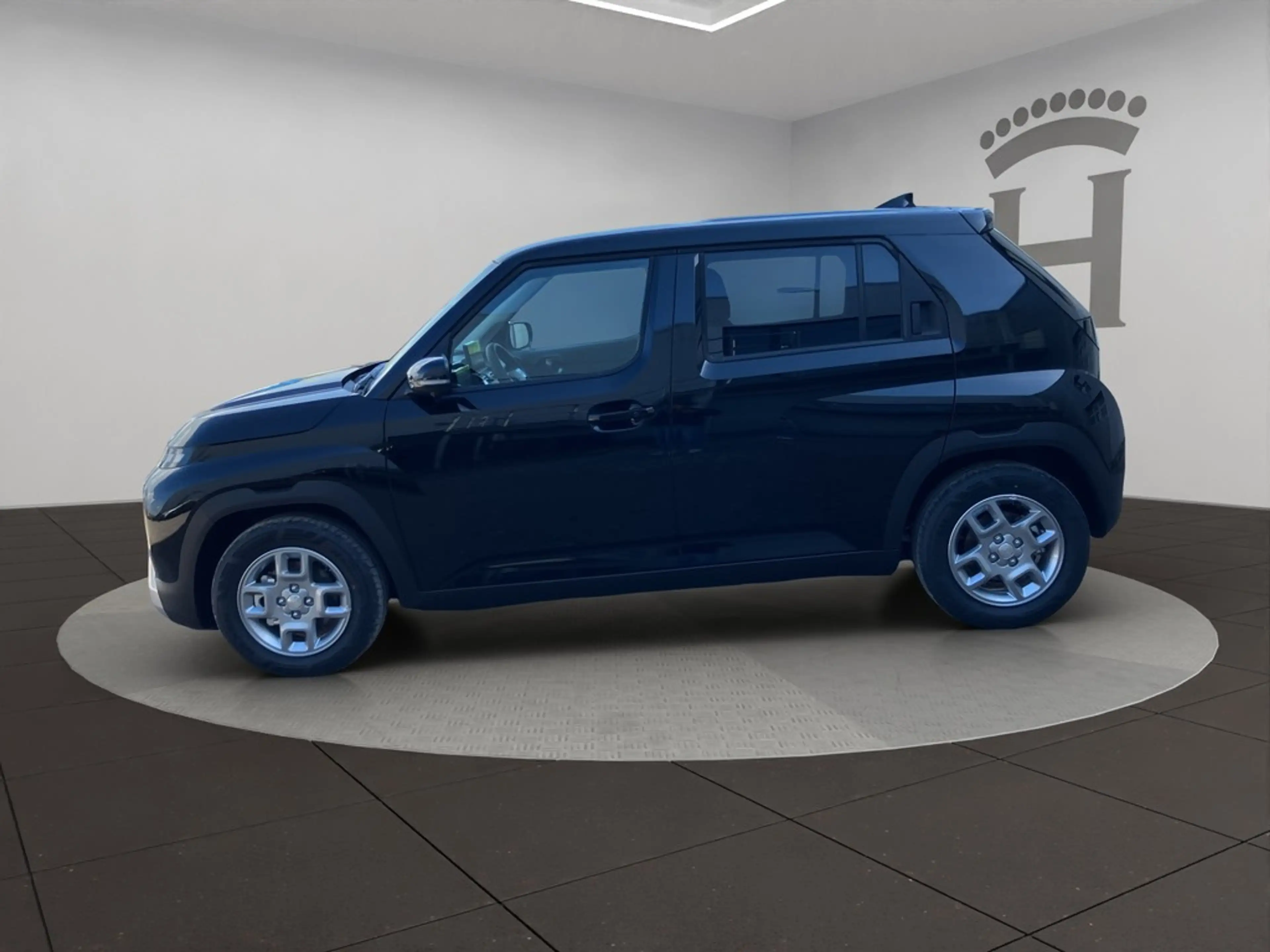 Hyundai Inster EV 49 kWh TREND EFFIZIENZ SHZ PDC NAV — photo 2