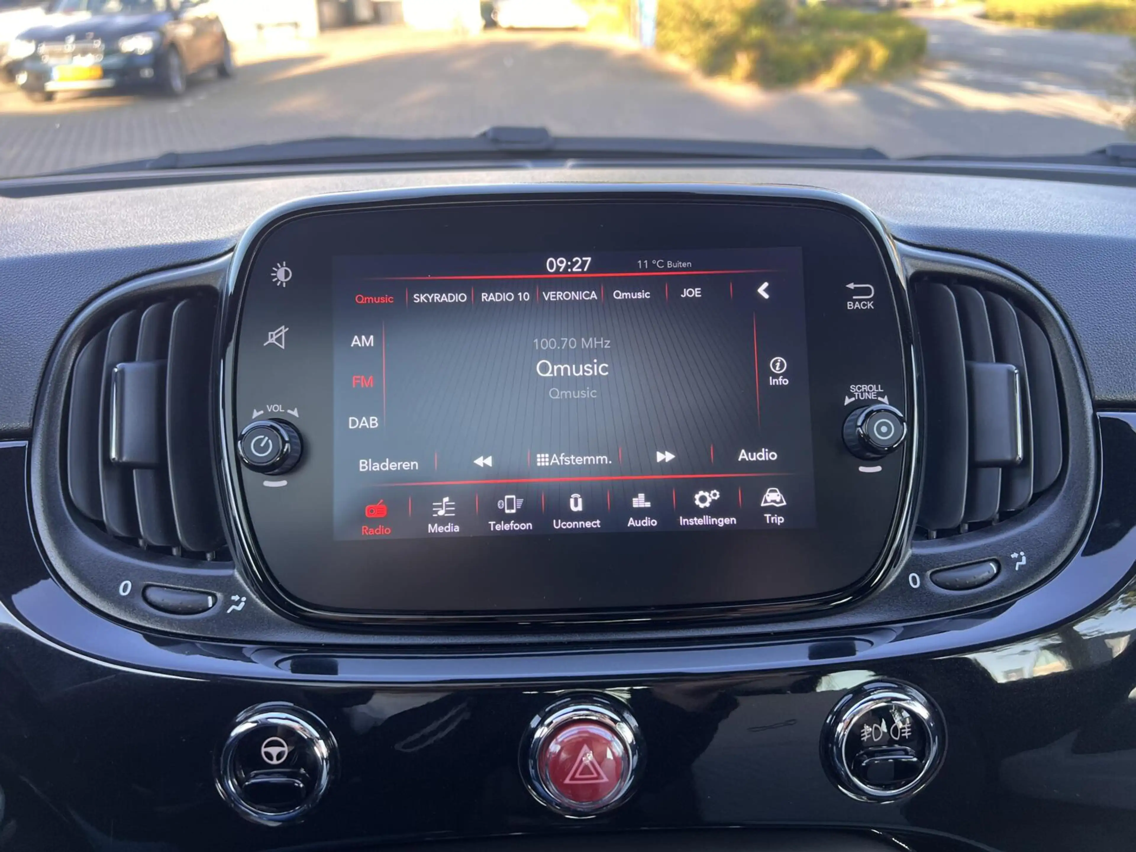 Fiat 500 1.0 Hybrid Dolcevita Clima Cruise Pano 1e Eig NAP — photo 23
