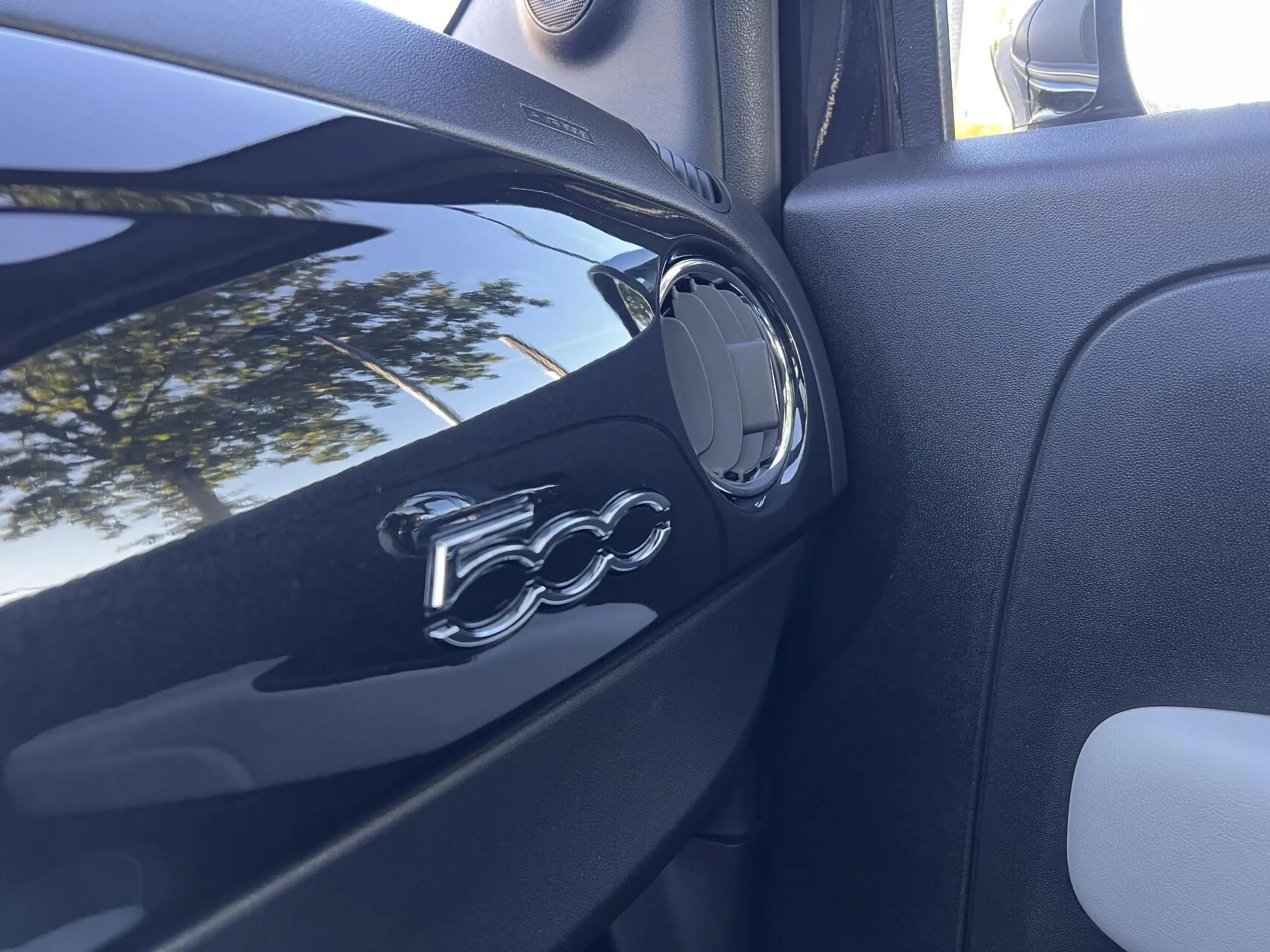 Fiat 500 1.0 Hybrid Dolcevita Clima Cruise Pano 1e Eig NAP — photo 30