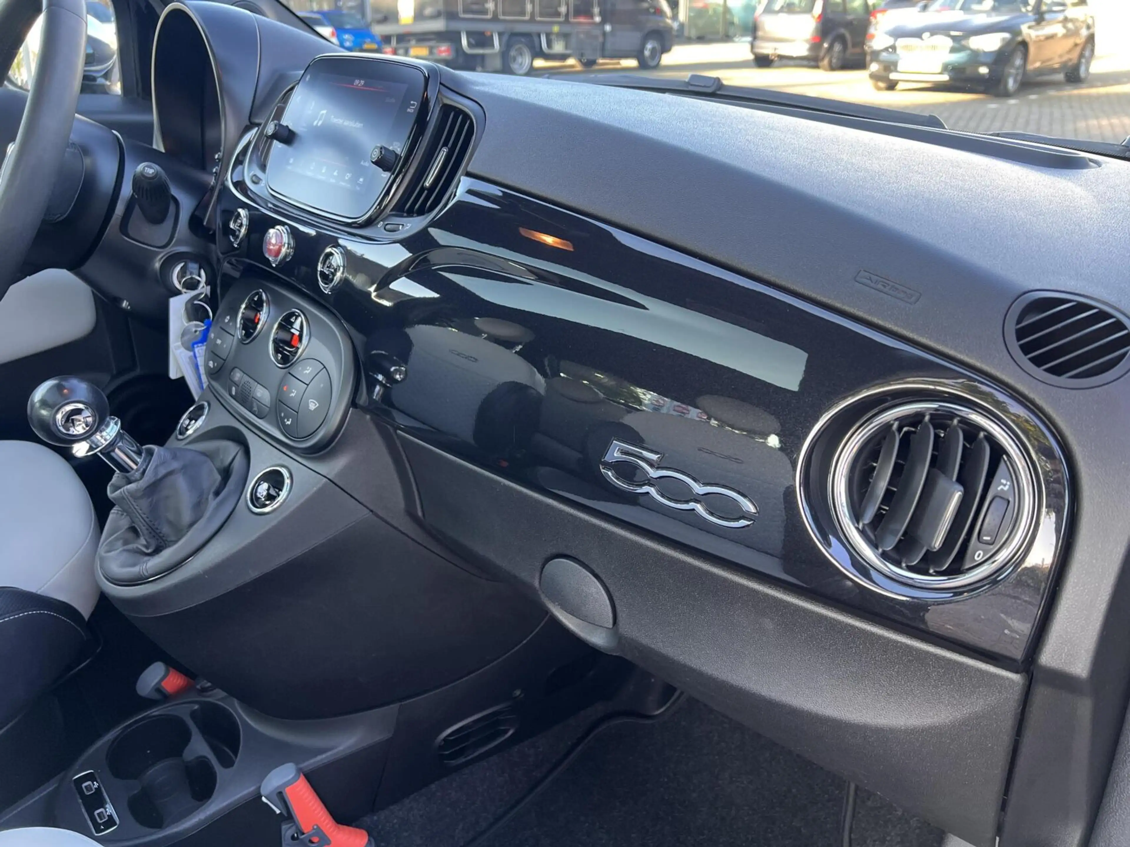 Fiat 500 1.0 Hybrid Dolcevita Clima Cruise Pano 1e Eig NAP — photo 29