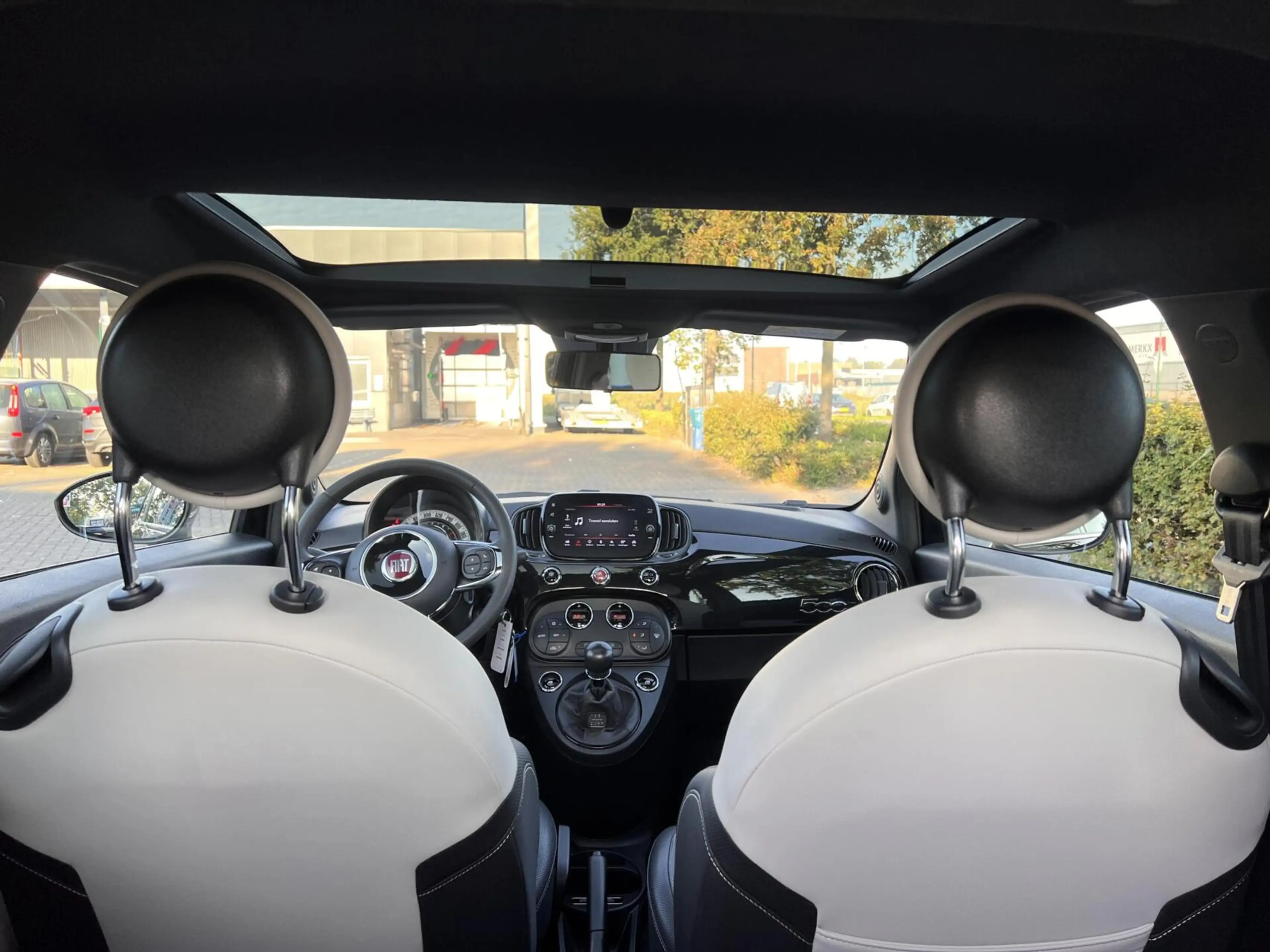Fiat 500 1.0 Hybrid Dolcevita Clima Cruise Pano 1e Eig NAP — photo 40