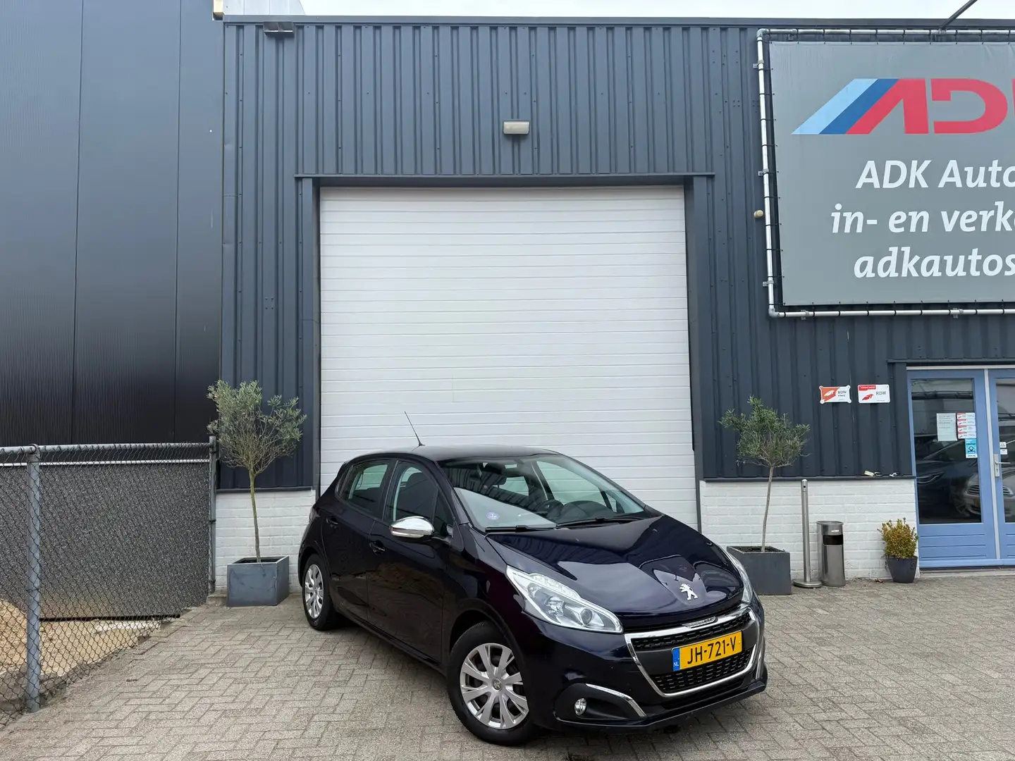 Peugeot 208 1.2 PureTech Blue Lion NAVI/AIRCO/CRUISE/TREKHAAK/ Bleu - 2
