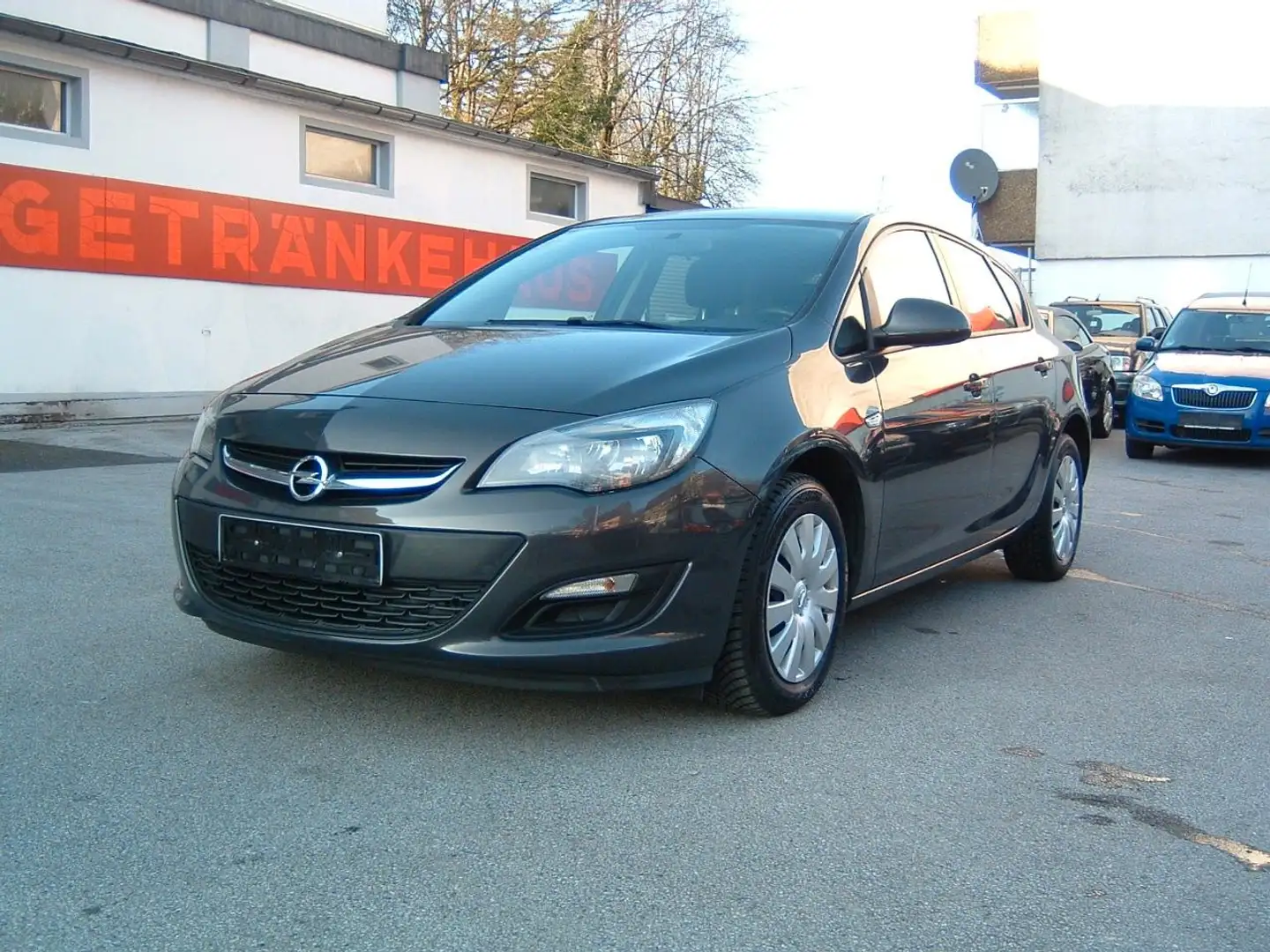 Opel Astra J Lim. 5-trg. Edition Grau - 1