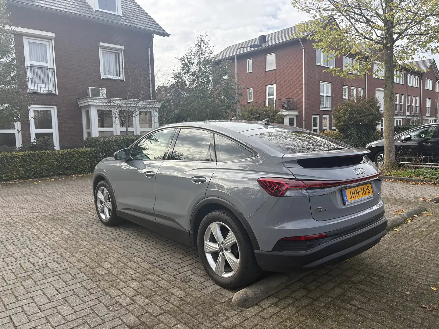 Audi Q4 e-tron Sportback - 1