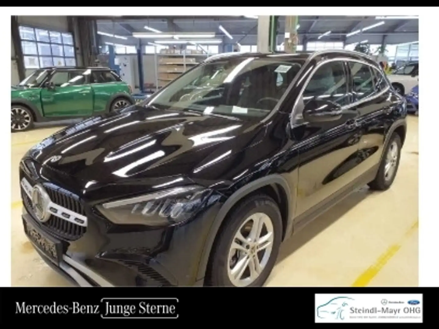 Mercedes-Benz GLA 200 d 4MATIC Österreich-Edition RKam PTS Shz Zwart - 1
